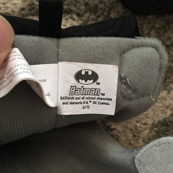 Batman Slippers - Picture 6 of 6